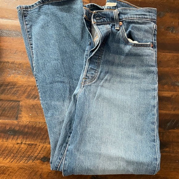 Levi’s Ribcage Jeans -  Excellent Used Condition - Picture 7 of 8